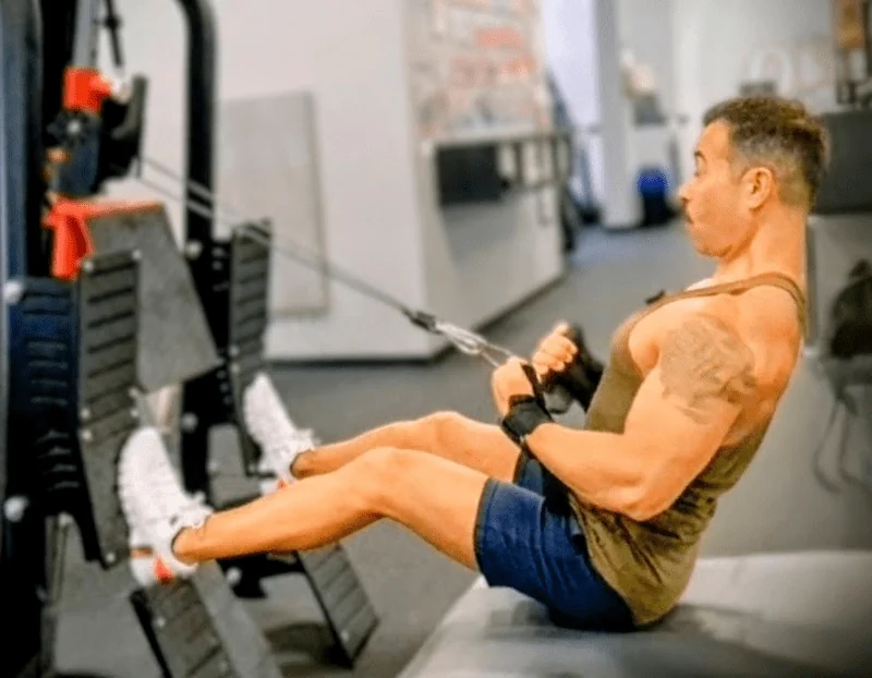 Treino de musculação e remada para homens após os 40 anos - Carlos Miguel Branco